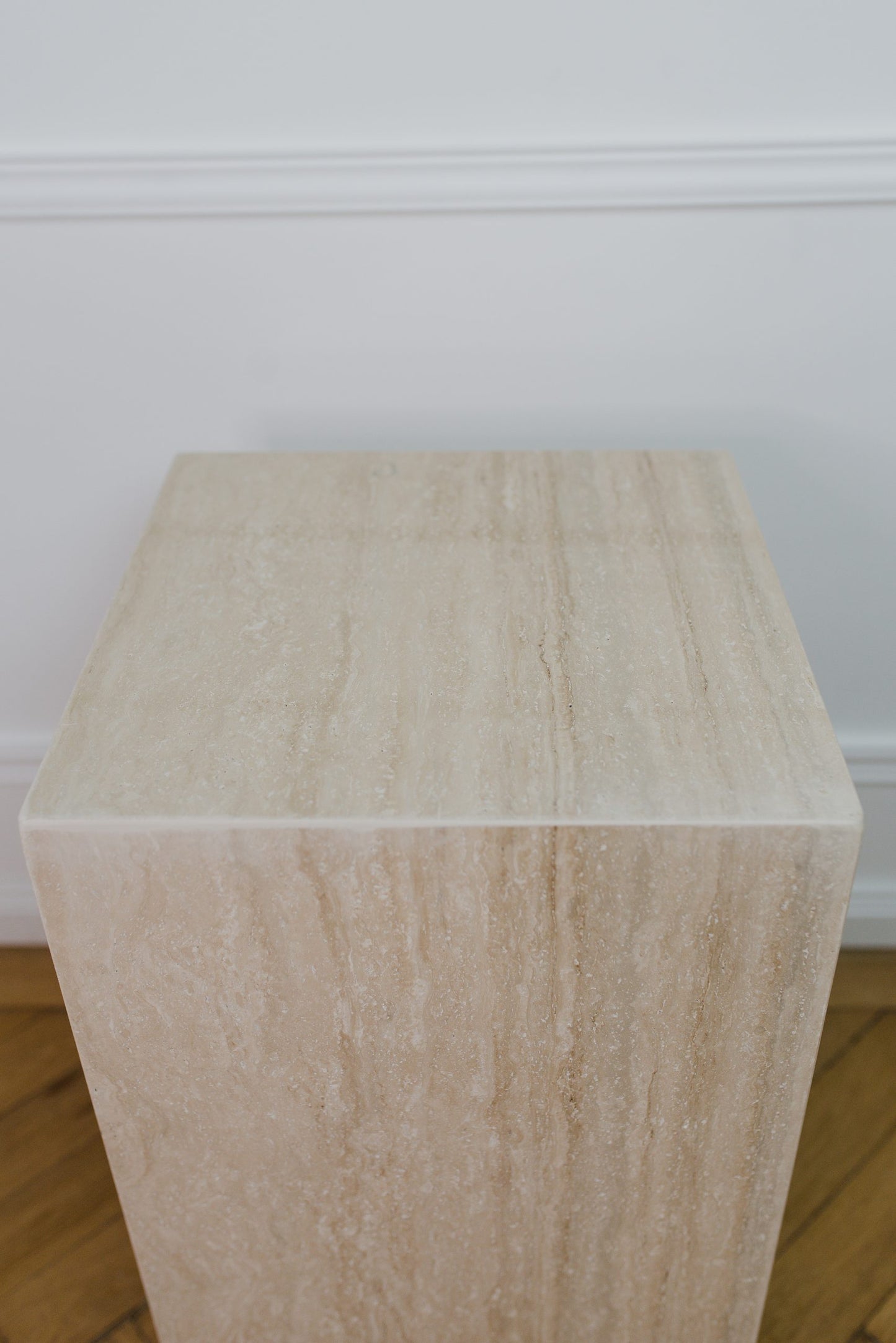 VIOLA TRAVERTINE SIDE TABLE