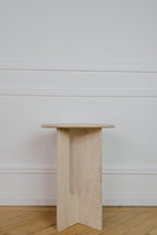 MIMÓZA TRAVERTINE SIDE TABLE