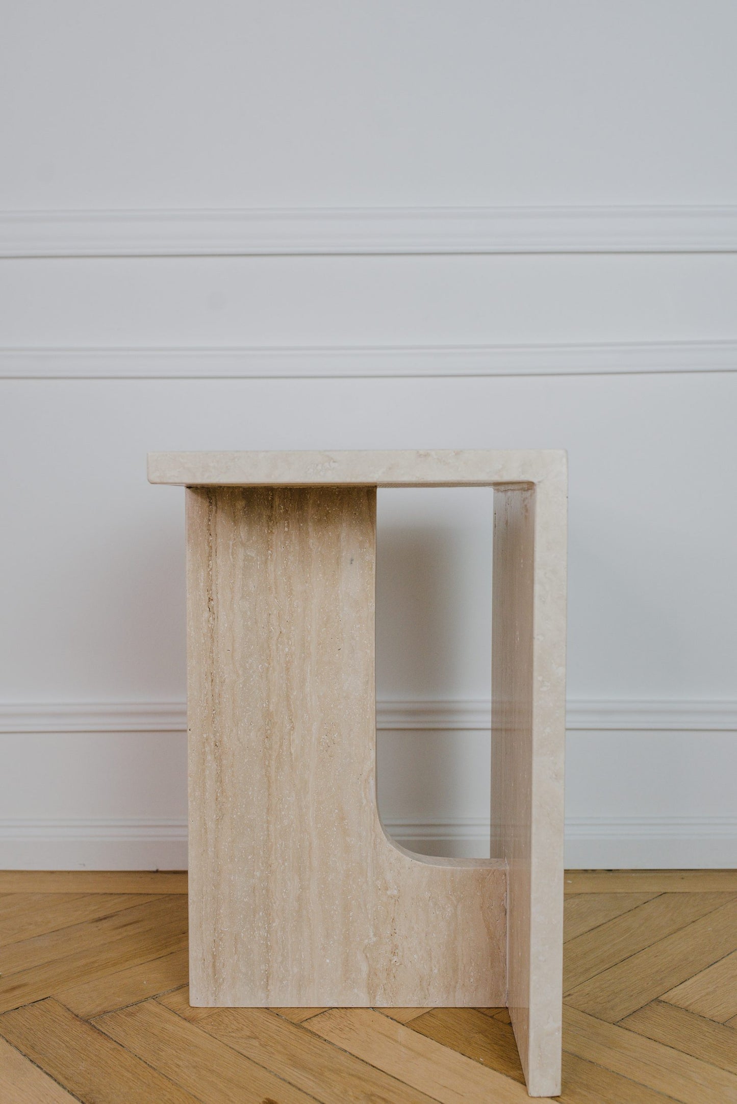 VIOLA TRAVERTINE SIDE TABLE