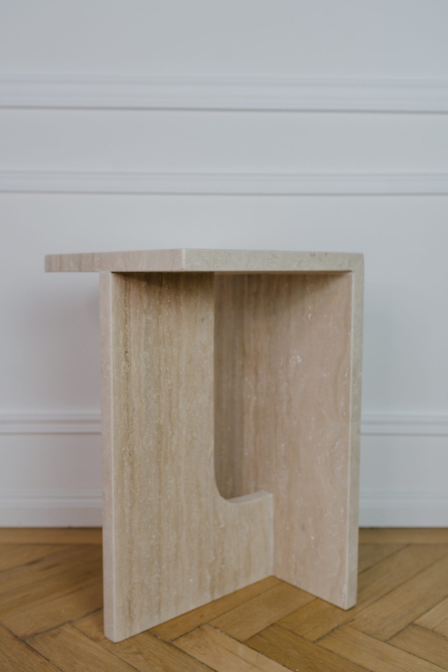 VIOLA TRAVERTINE SIDE TABLE