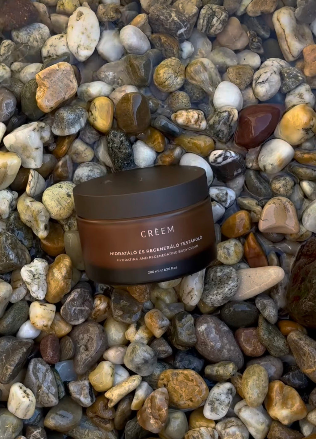 HYDRATIING AND REGENERATING BODY CREAM