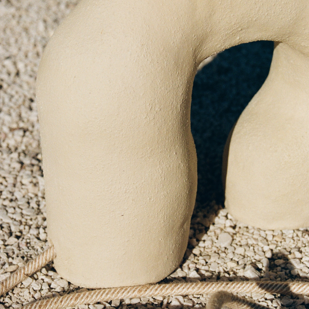 UNDER THE SUN TABLE LAMP