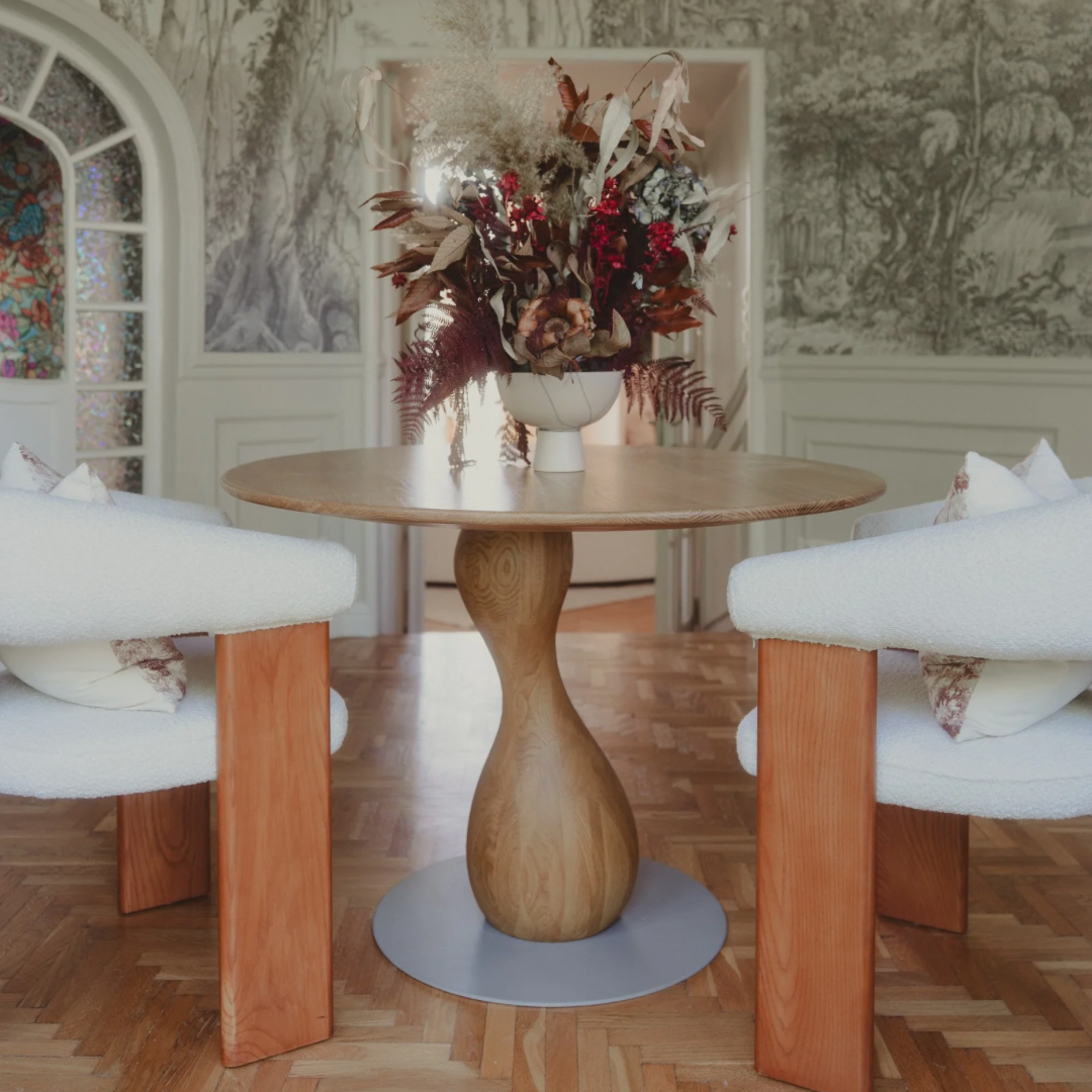 PEANUT TABLE